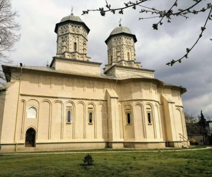 Program de 1 Zi – Manastirile din Dambovita - imagine 4