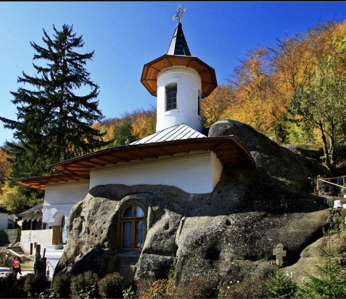 Pelerinaj 1 Zi – in Curtea de Arges