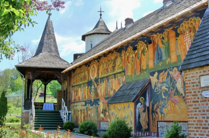 Pelerinaj o ZI la Manastirile Bascovele, Cotmeana si Trivale