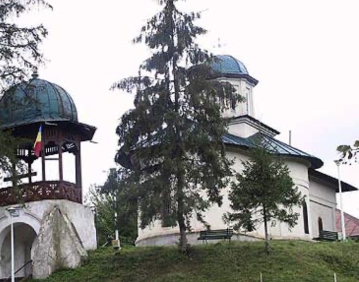 Pelerinaj o ZI la Manastirile Bascovele, Cotmeana si Trivale - imagine 5