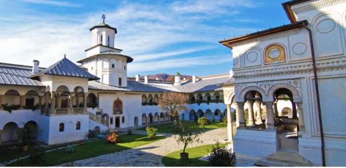 Pelerinaj in Ramnicu Valcea, Tg Jiu- Petrosani, Hateg-Prislop, Valea Oltului - imagine 7
