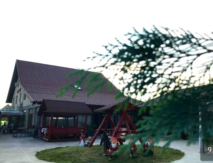 Pelerinaj cu rugaciuni, voie buna si relaxare in Duminica Floriilor - imagine 4
