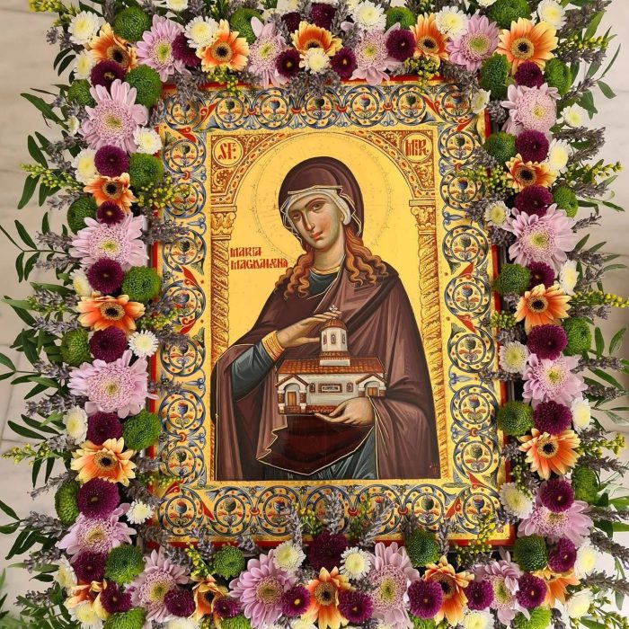 Hramul Duminica Mironositelor cu inchinare la Racla Sf. Maria Magdalena si Racla Sf. Imparateasa Elena – Moment Istoric – la M-rea Pantocrator