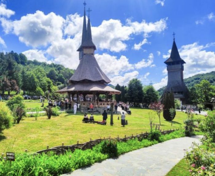 CIRCUIT MARAMUREȘ – OBICEIURI SI TRADITII