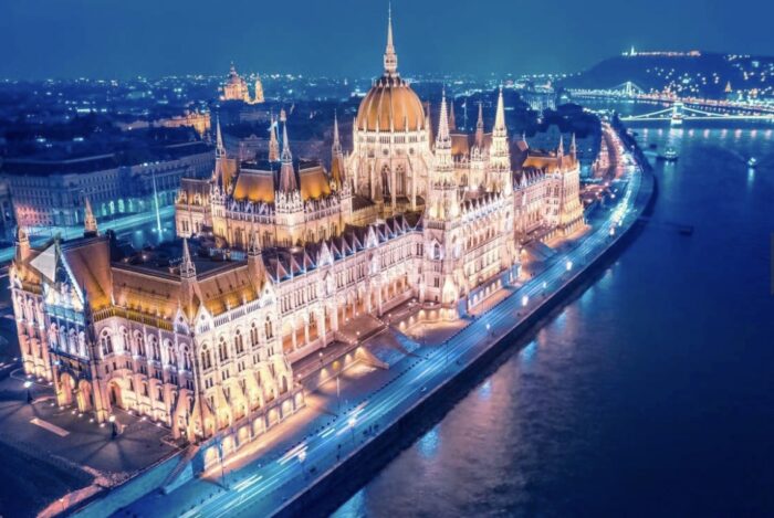 EXCURSIE TÂRGUL DE CRĂCIUN DIN BUDAPESTA - imagine 4