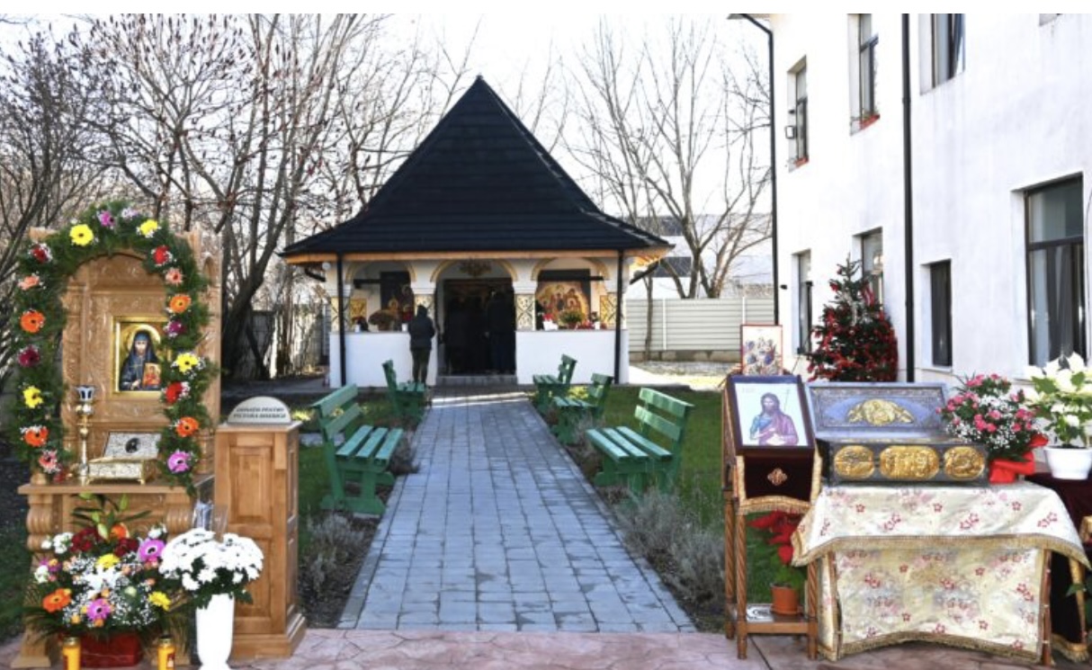 Pelerinaj - Hram – Sfantul Cuvios Nichifor Cel Lepros 5 Pelerinaj - Hram – Sfantul Cuvios Nichifor Cel Lepros - imagine 4