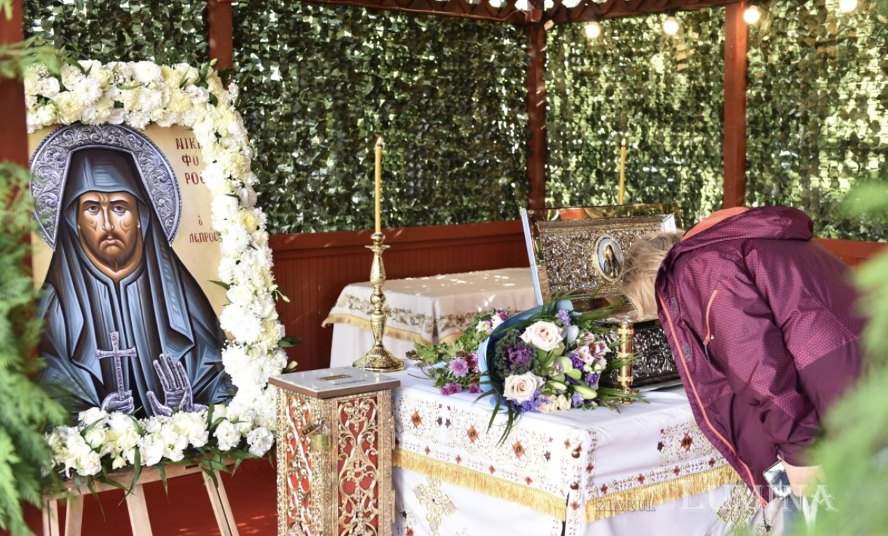 Pelerinaj - Hram – Sfantul Cuvios Nichifor Cel Lepros 4 Pelerinaj - Hram – Sfantul Cuvios Nichifor Cel Lepros - imagine 3