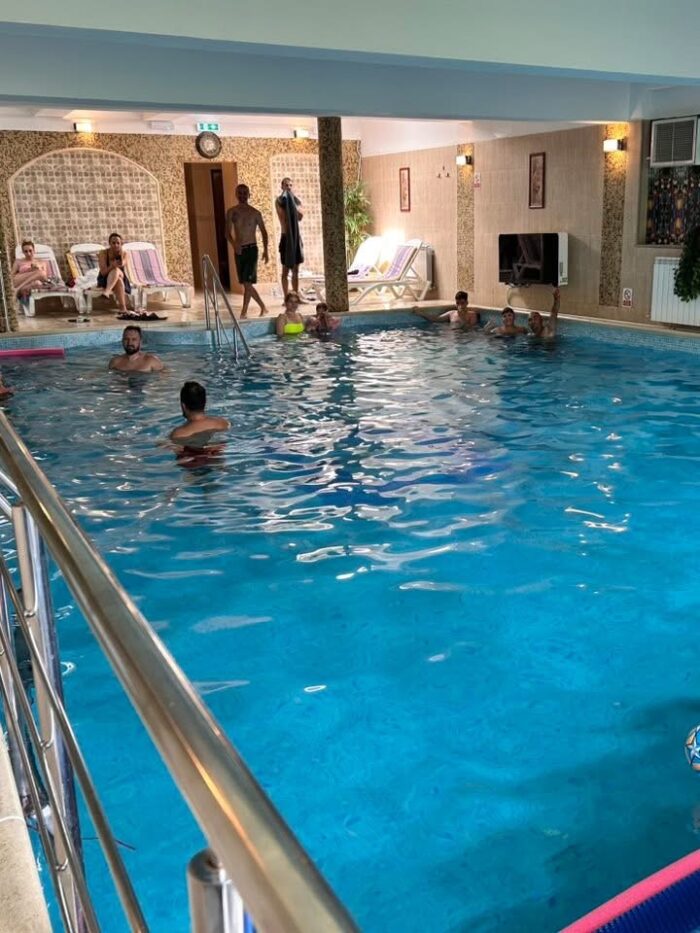 Revelion 2026 - Baile Olanesti cu SPA, mese imbelsugate si muzica live - imagine 4