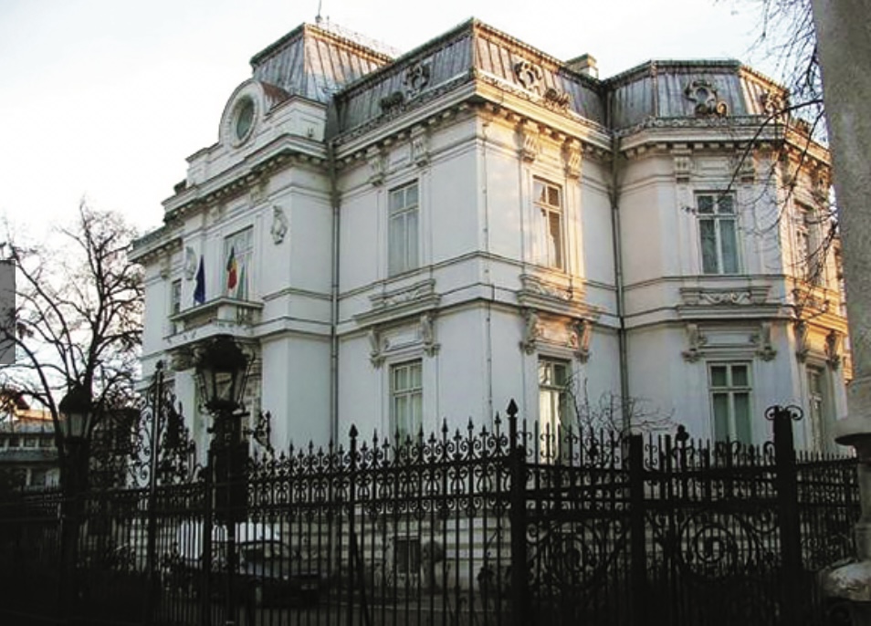 Excursie la Castelul Iulia Hasdeu si Conacul Bellu 5 Excursie la Castelul Iulia Hasdeu si Conacul Bellu - imagine 4