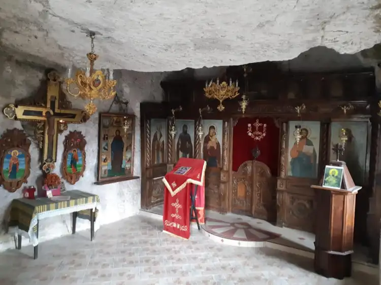 Pelerinaj Sf Marina in Bulgaria- locul unde se intampla minuni la Manastirea Sf. Mucenita Marina 4 Pelerinaj Sf Marina in Bulgaria- locul unde se intampla minuni la Manastirea Sf. Mucenita Marina - imagine 3