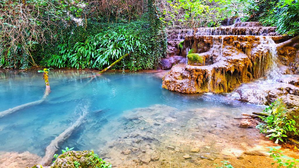 Excursie in Bulgaria - Descopera Cascadele Krushuna, Pestera Devetashka si Orasul Lovech 7 cascade 2