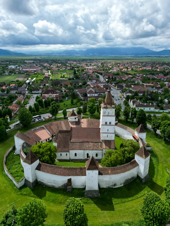 Excursie in Brasov - Cetatea Feldioara, Biserica Fortificata din Harman si Prejmer 7 Excursie in Brasov - Cetatea Feldioara, Biserica Fortificata din Harman si Prejmer - imagine 6