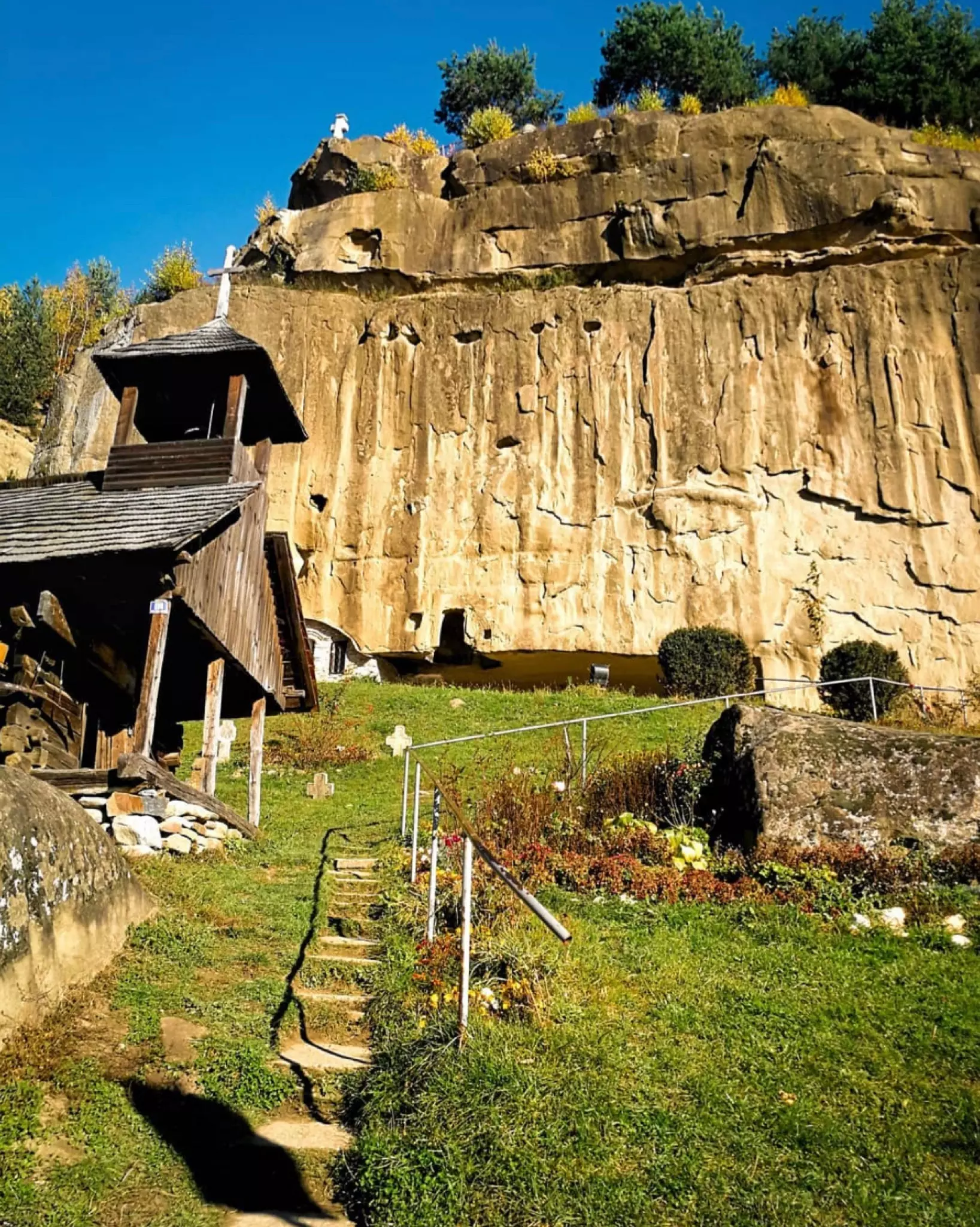 Pelerinaj la Manastirile cu Har din judetul Arges 3 Pelerinaj la Manastirile cu Har din judetul Arges - imagine 2