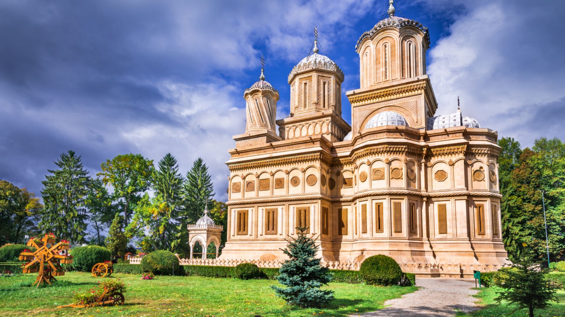 Pelerinaj la Manastirile cu Har din judetul Arges 5 Pelerinaj la Manastirile cu Har din judetul Arges - imagine 4