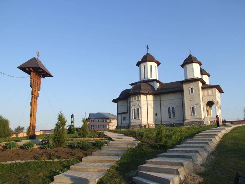 Pelerinaj la 7 Manastiri din judetul Prahova 8 Pelerinaj la 7 Manastiri din judetul Prahova - imagine 7