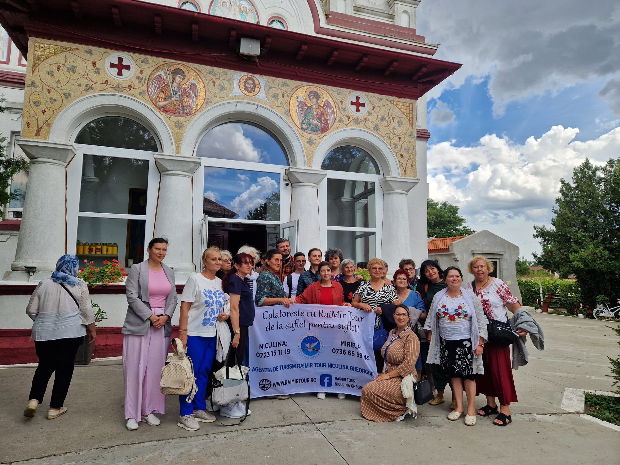 Pelerinaj cu participare Rugaciuni Sf. Maslu si cuvant de invatatura de la Pr. Viorel - Biserica Topraisar 9 topr1 1